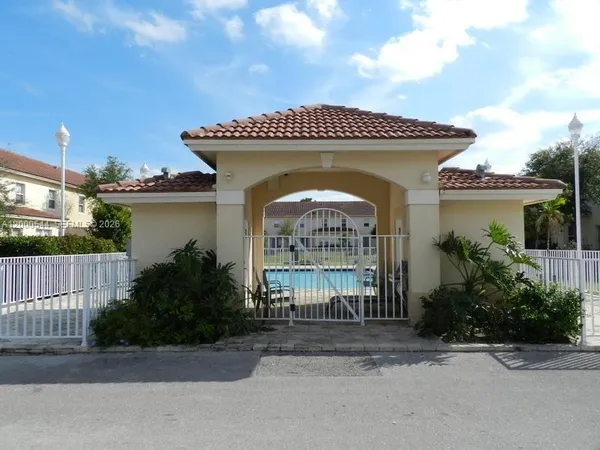 $2,400 | 312 Talia Circle, Palm Springs, FL 33461