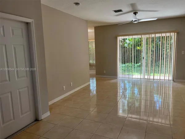 $2,400 | 312 Talia Circle, Palm Springs, FL 33461