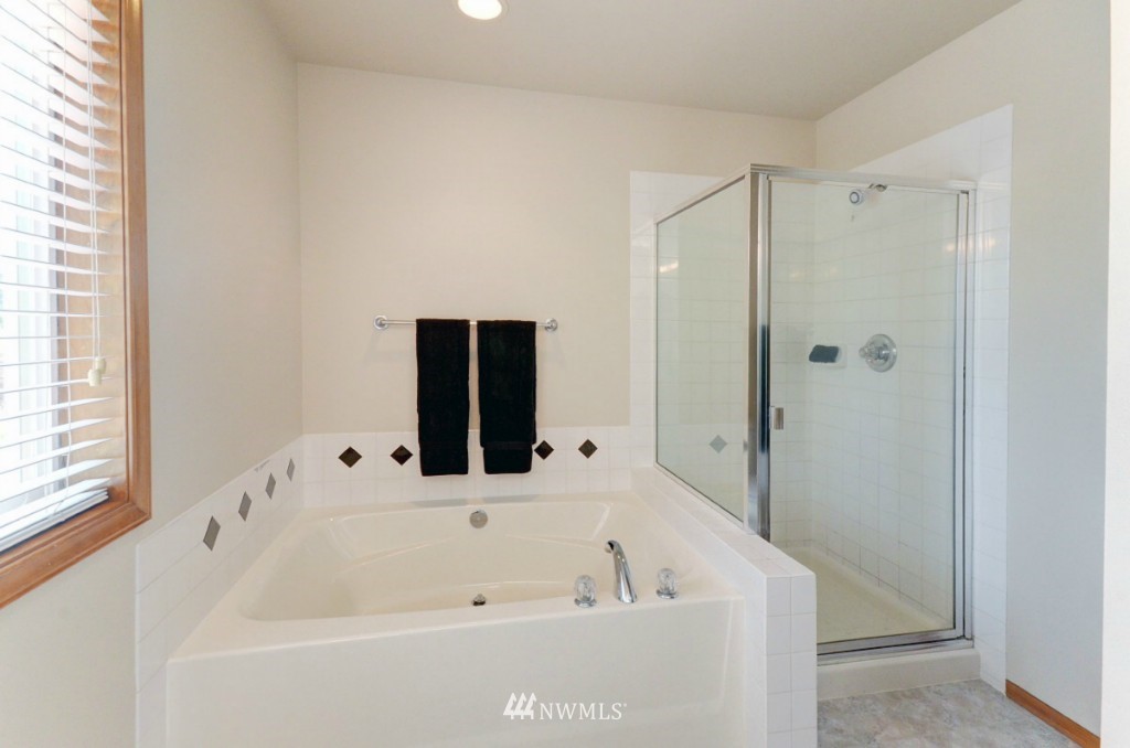 18014 27th Drive Southeast Bothell, WA 98012 - Photo 16 of 22 Gallery Image 16
