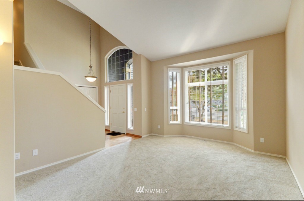 18014 27th Drive Southeast Bothell, WA 98012 - Photo 5 of 22 Gallery Image 5