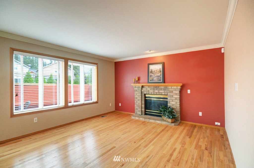 18014 27th Drive Southeast Bothell, WA 98012 - Photo 9 of 22 Gallery Image 9