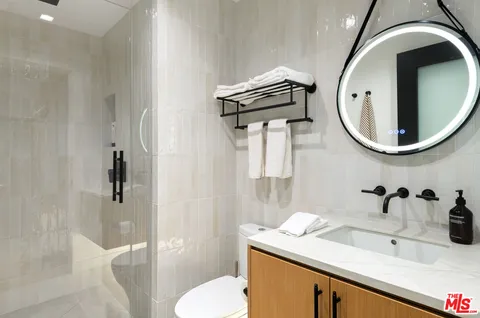 $16,450,000 | 28022 Sea Ln Drive, Malibu, CA 90265