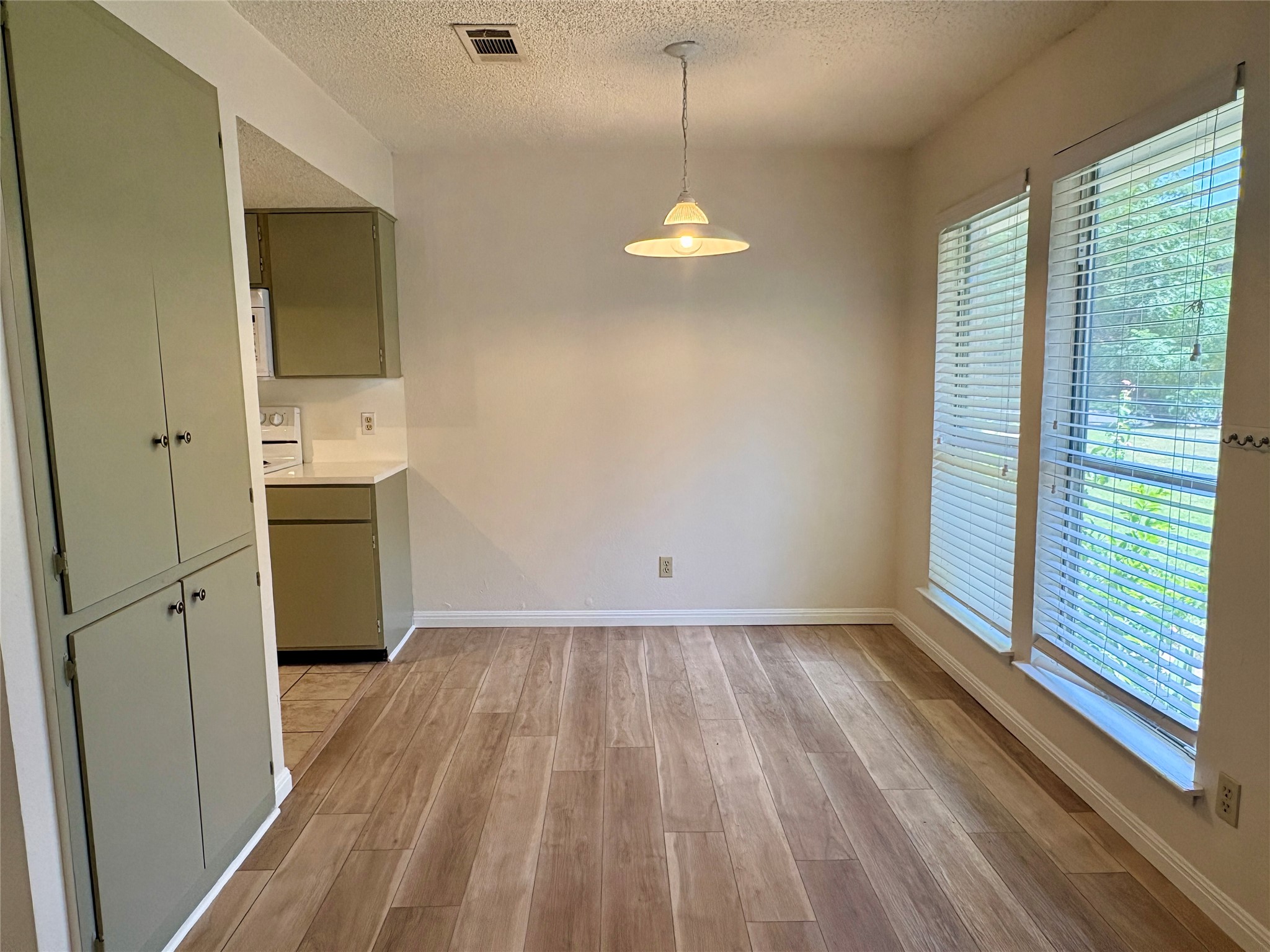 1503 Allen Road, Unit D Austin, TX 78746 - Photo 3 of 12 Gallery Image 3