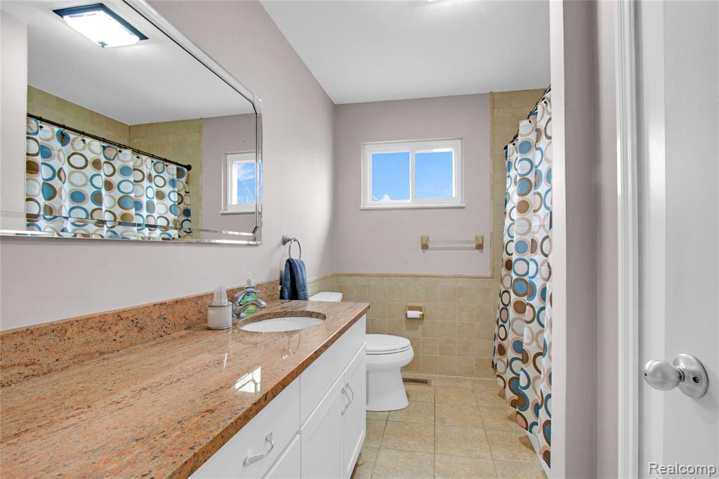 9093 Jordan Road Grand Blanc, MI 48439 - Photo 19 of 40