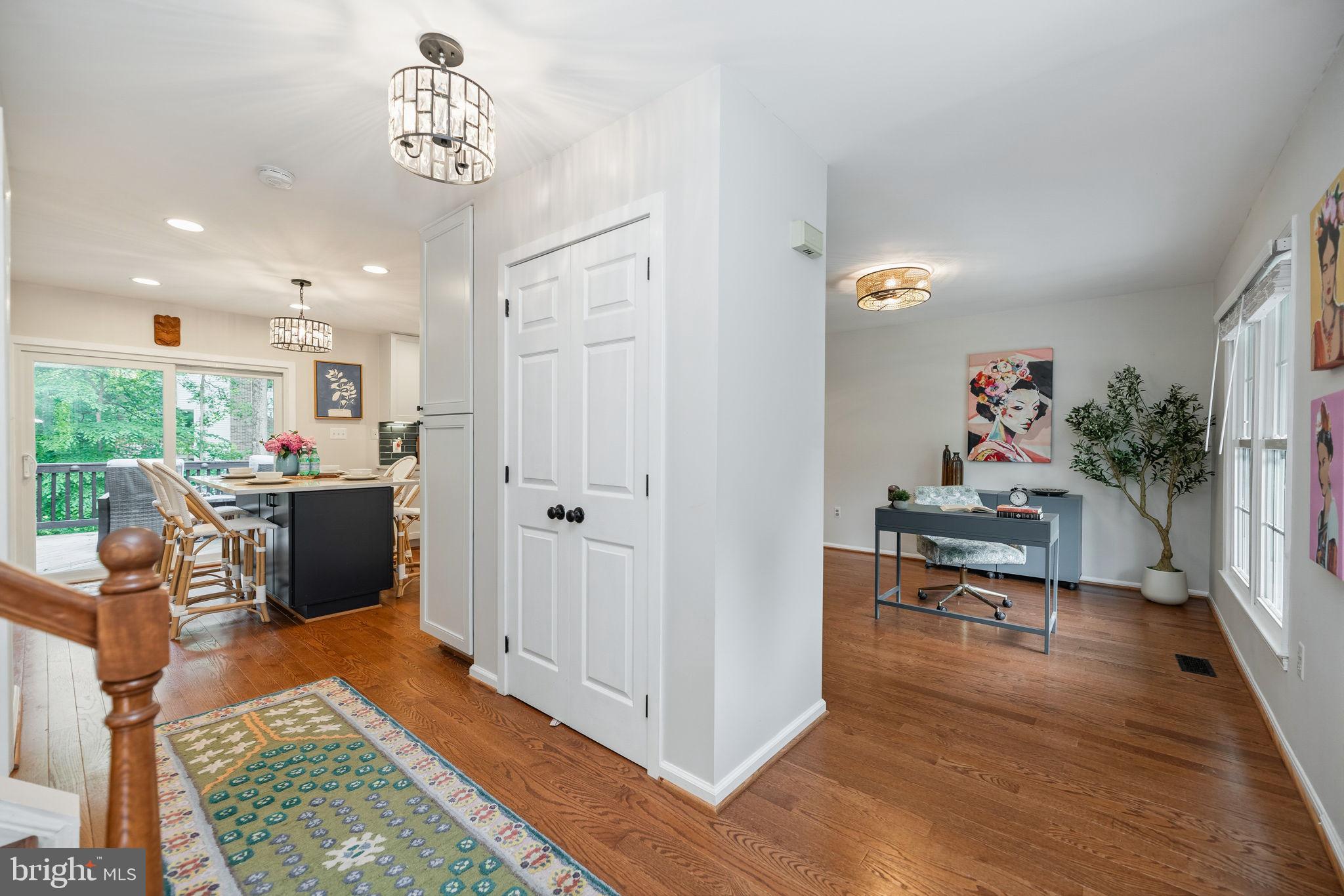 7603 Modisto Lane Springfield, VA 22153 - Photo 5 of 57 a living room with furniture and a table