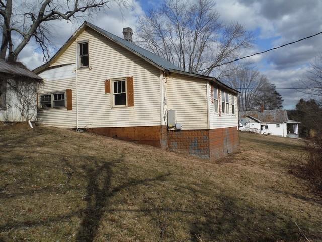 6187 Parrott Mountain Road Parrott, VA 24132 - Photo 1 of 132 Parrott Mountain
