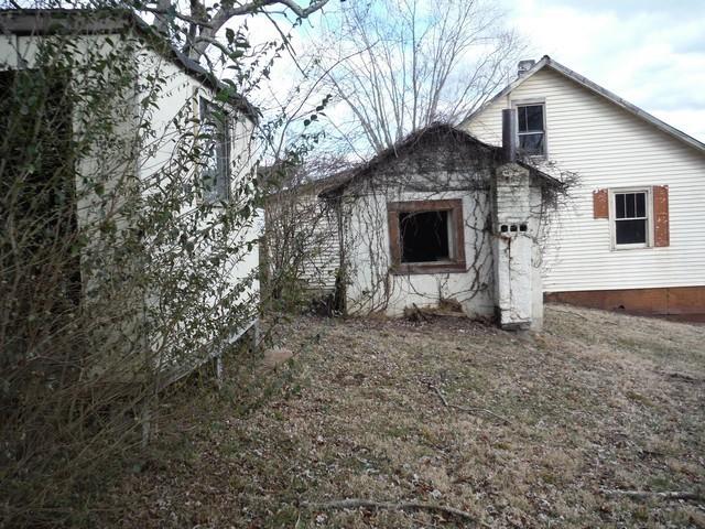 6187 Parrott Mountain Road Parrott, VA 24132 - Photo 24 of 132 open-uri20190205-19699-1oltpkz