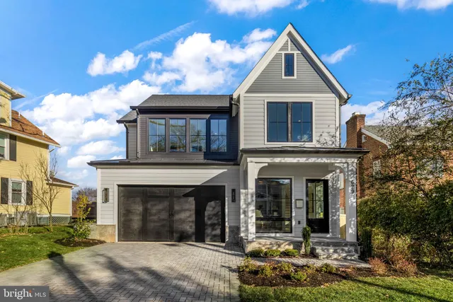 $3,249,000 | 629 North Lincoln Street, Arlington, VA 22201