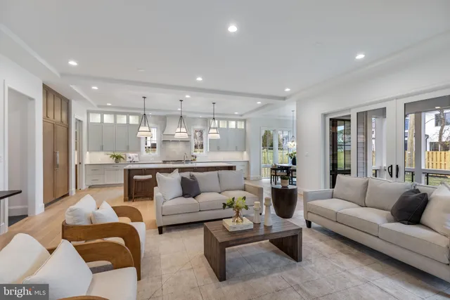 $3,249,000 | 629 North Lincoln Street, Arlington, VA 22201