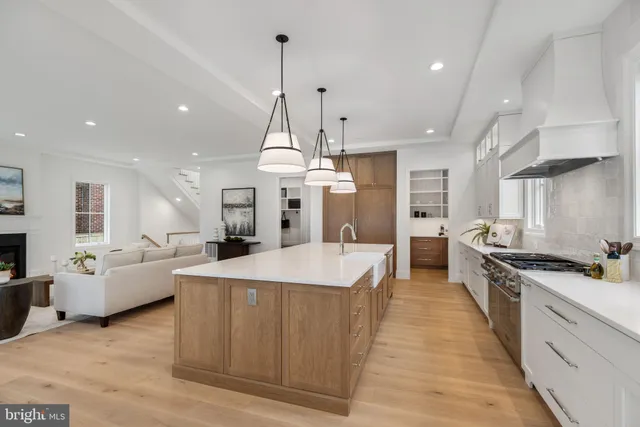 $3,249,000 | 629 North Lincoln Street, Arlington, VA 22201