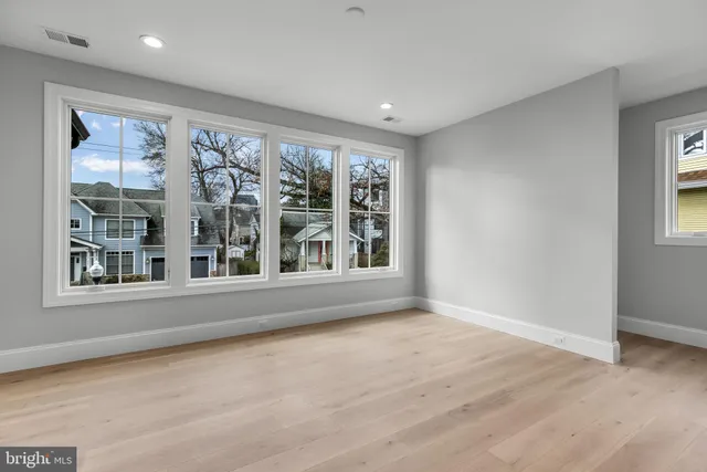 $3,249,000 | 629 North Lincoln Street, Arlington, VA 22201