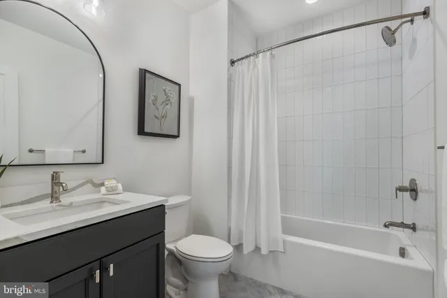 $3,249,000 | 629 North Lincoln Street, Arlington, VA 22201