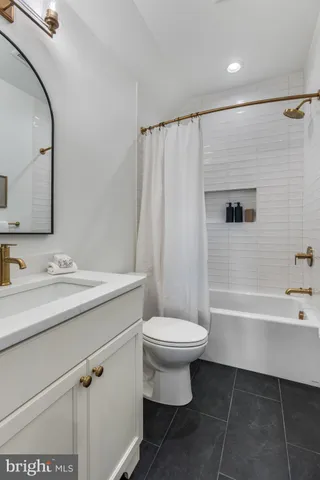 $3,249,000 | 629 North Lincoln Street, Arlington, VA 22201