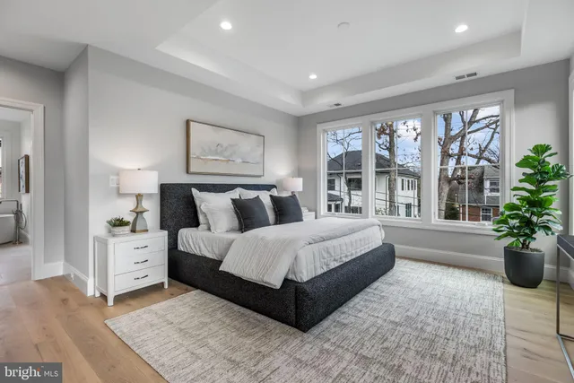 $3,249,000 | 629 North Lincoln Street, Arlington, VA 22201