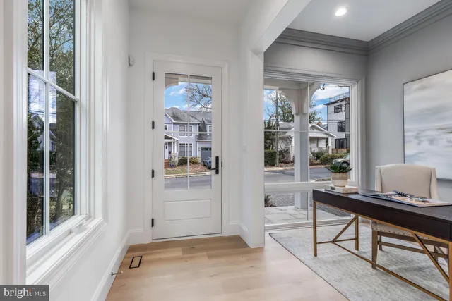 $3,249,000 | 629 North Lincoln Street, Arlington, VA 22201