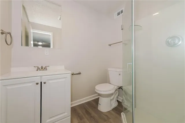 $1,945 | 1417 North Blue Mills Road, Independence, MO 64056