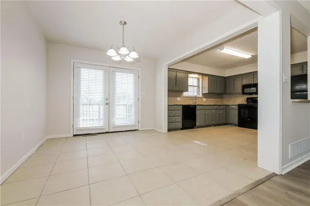 $1,945 | 1417 North Blue Mills Road, Independence, MO 64056