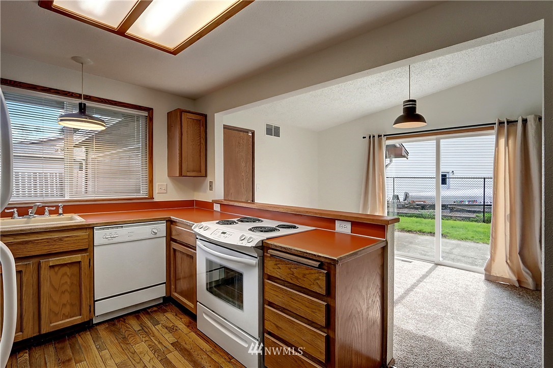 16658 127th Avenue Southeast Renton, WA 98058 - Photo 11 of 22 Gallery Image 11