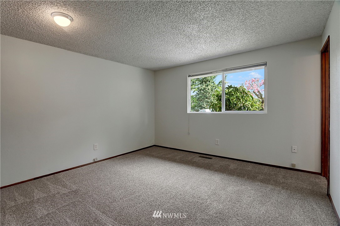 16658 127th Avenue Southeast Renton, WA 98058 - Photo 14 of 22 Gallery Image 14