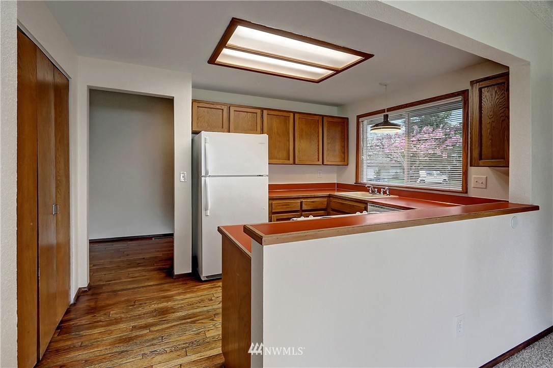 16658 127th Avenue Southeast Renton, WA 98058 - Photo 10 of 22 Gallery Image 10