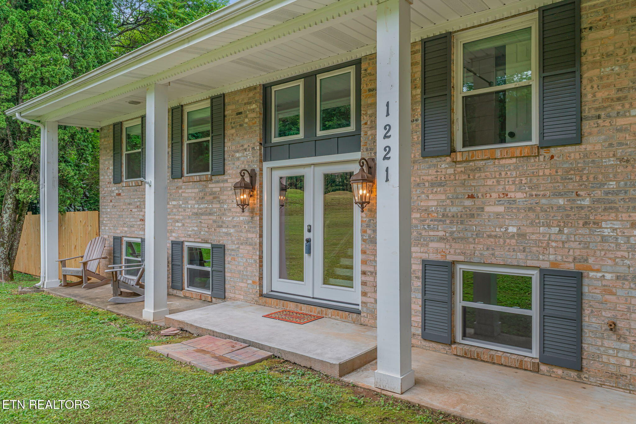 1221 Laurel Road Clinton, TN 37716 - Photo 4 of 41 5-web-or-mls-1221 Laurel Road-32
