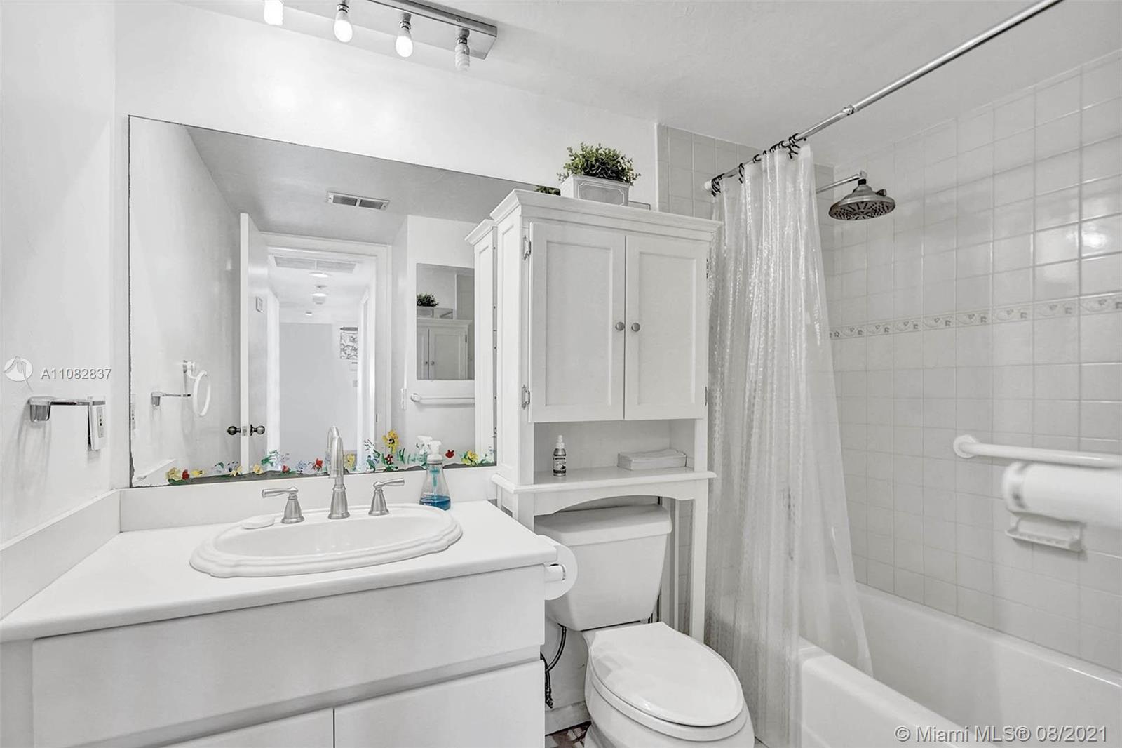 1380 Egret Road Homestead, FL 33035 - Photo 6 of 45 Gallery Image 6