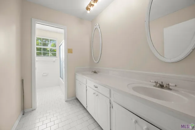 $380,000 | 12384 Goodwood Boulevard, Baton Rouge, LA 70815