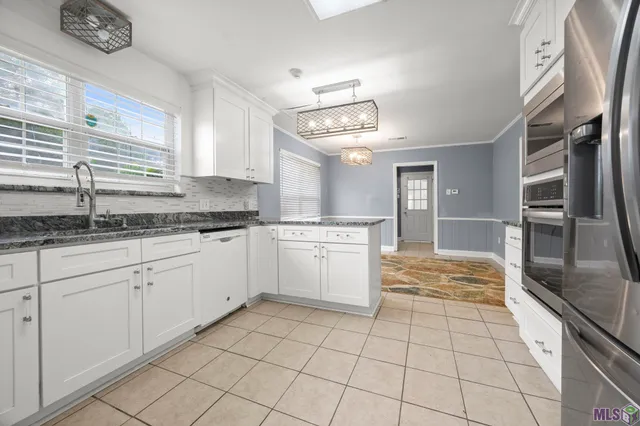 $380,000 | 12384 Goodwood Boulevard, Baton Rouge, LA 70815