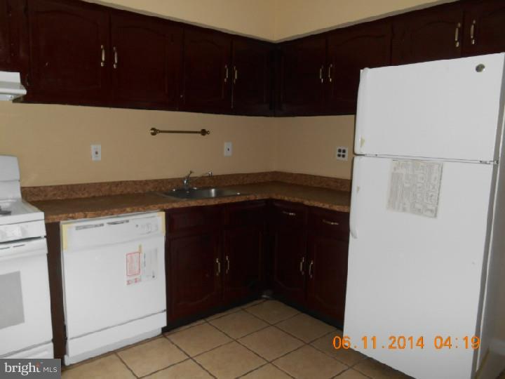66 Chelsea Circle Clementon, NJ 08021 - Photo 3 of 11