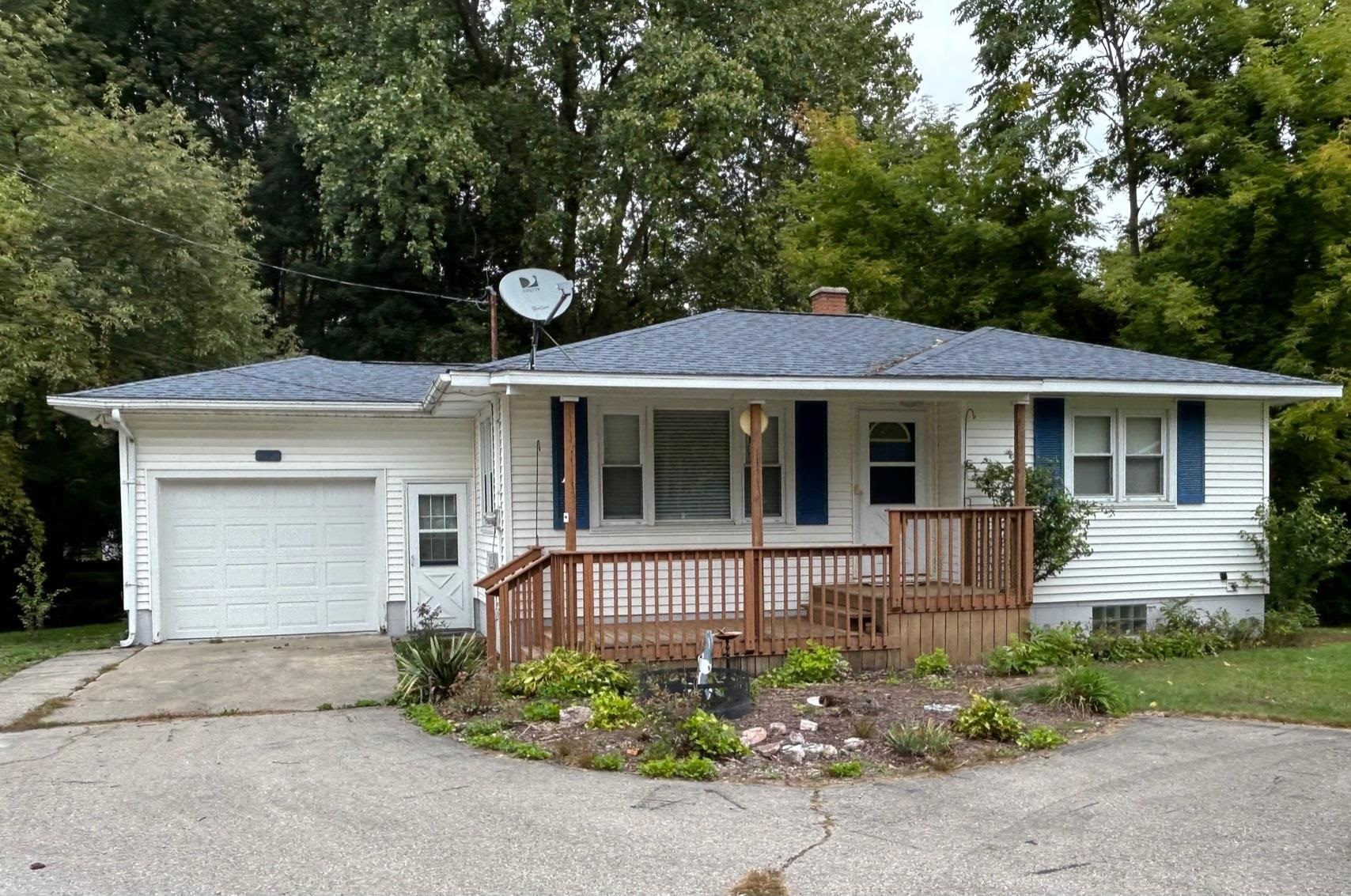 3375 Old Kawkawlin Road Bay City, MI 48706 - Photo 1 of 22 1916197.JPG