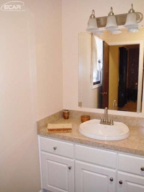 11279 Odell Road Linden, MI 48451 - Photo 15 of 28 20439111-14.JPG