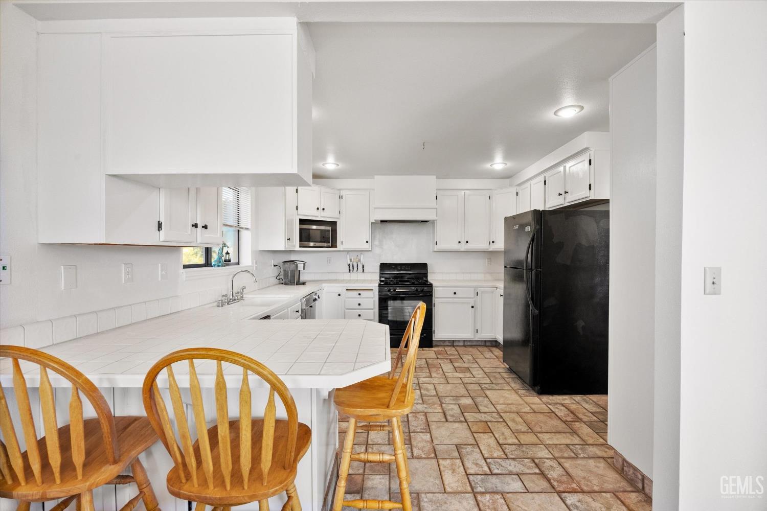 Undisclosed Address Tehachapi, CA 93561 - Photo 12 of 52