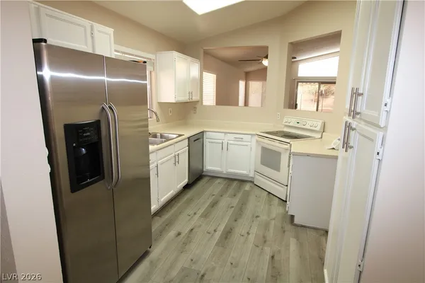 $1,895 | 2807 Secret Canyon Road, Henderson, NV 89074