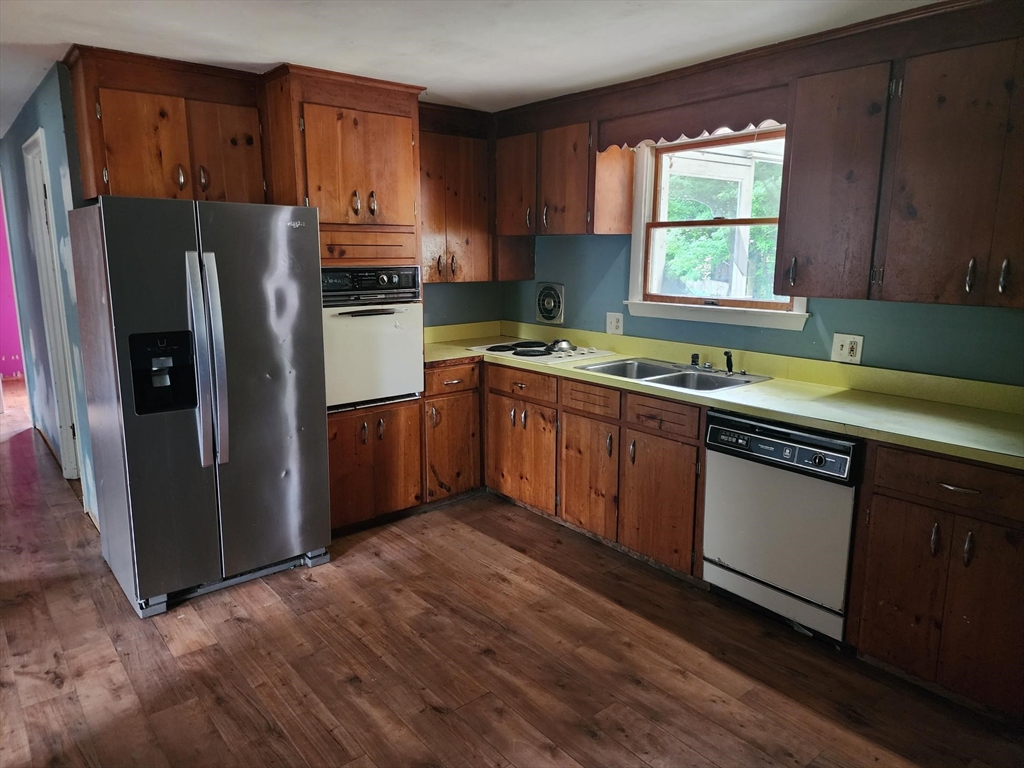 267 Morgan Road West Springfield, MA 01089 - Photo 6 of 13 Gallery Image 6