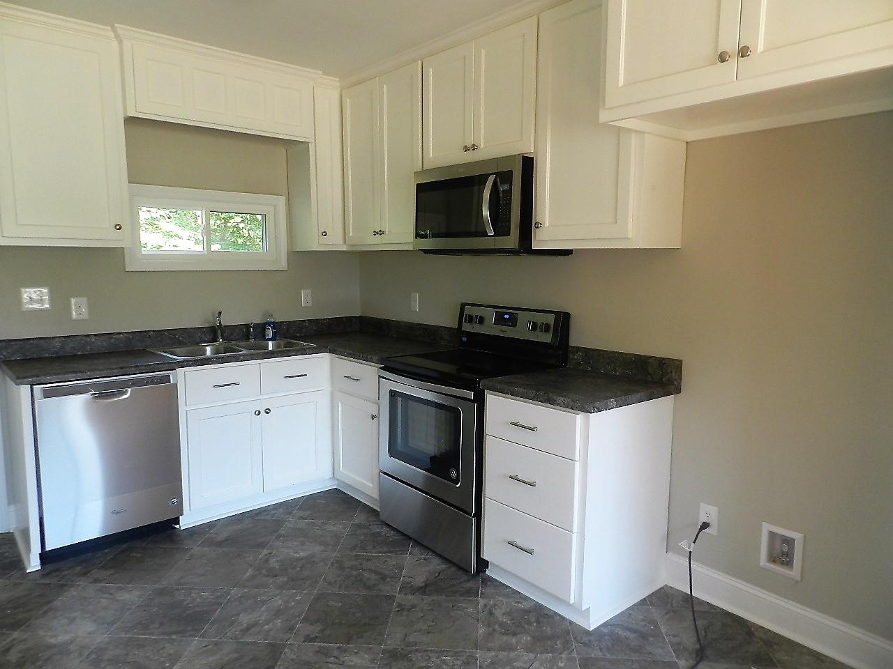 902 South Limestone Street Gaffney, SC 29340 - Photo 4 of 17 Gallery Image 4