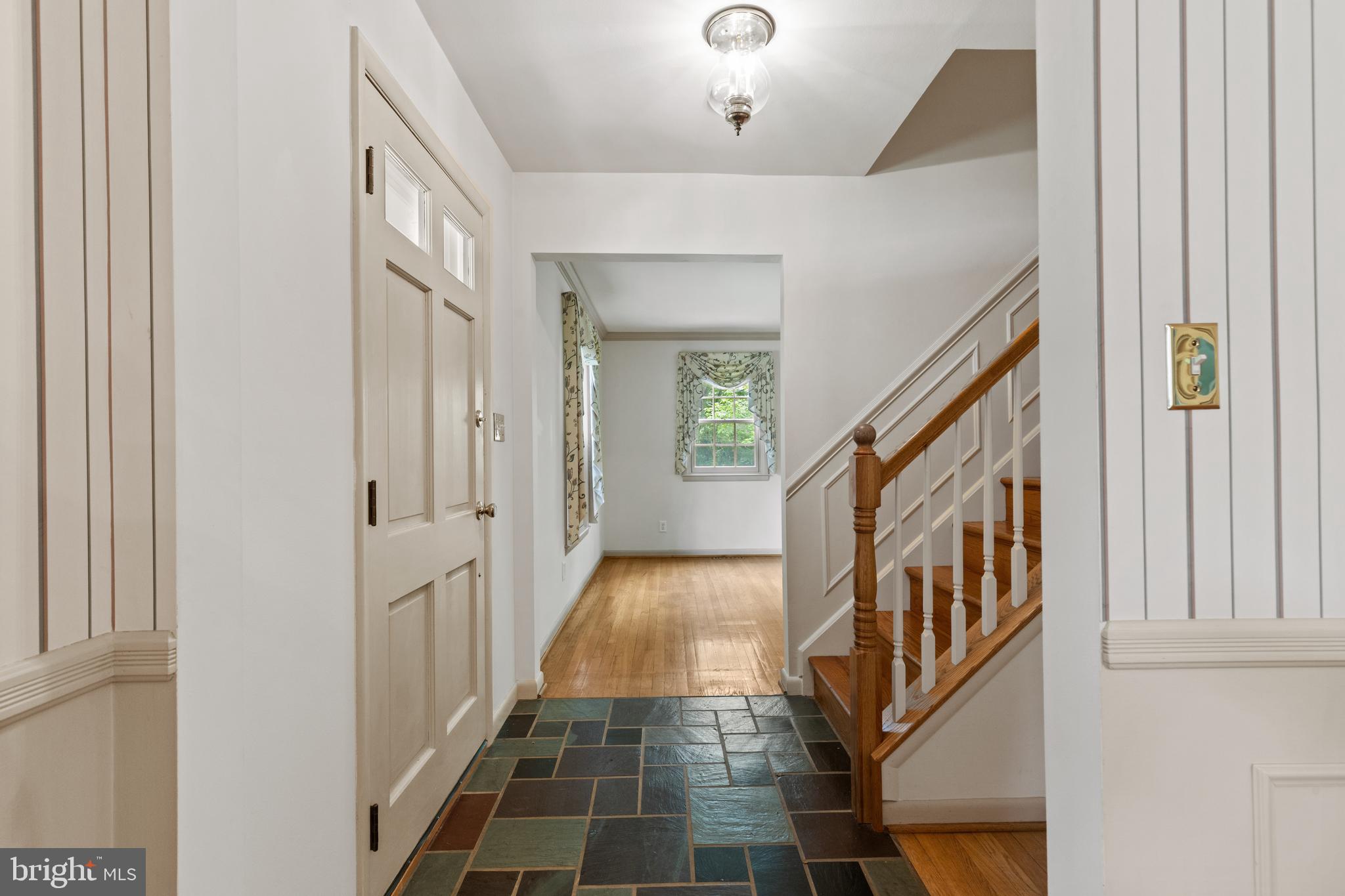 4401 Old Farm Road Baldwin, MD 21013 - Photo 2 of 43 Foyer