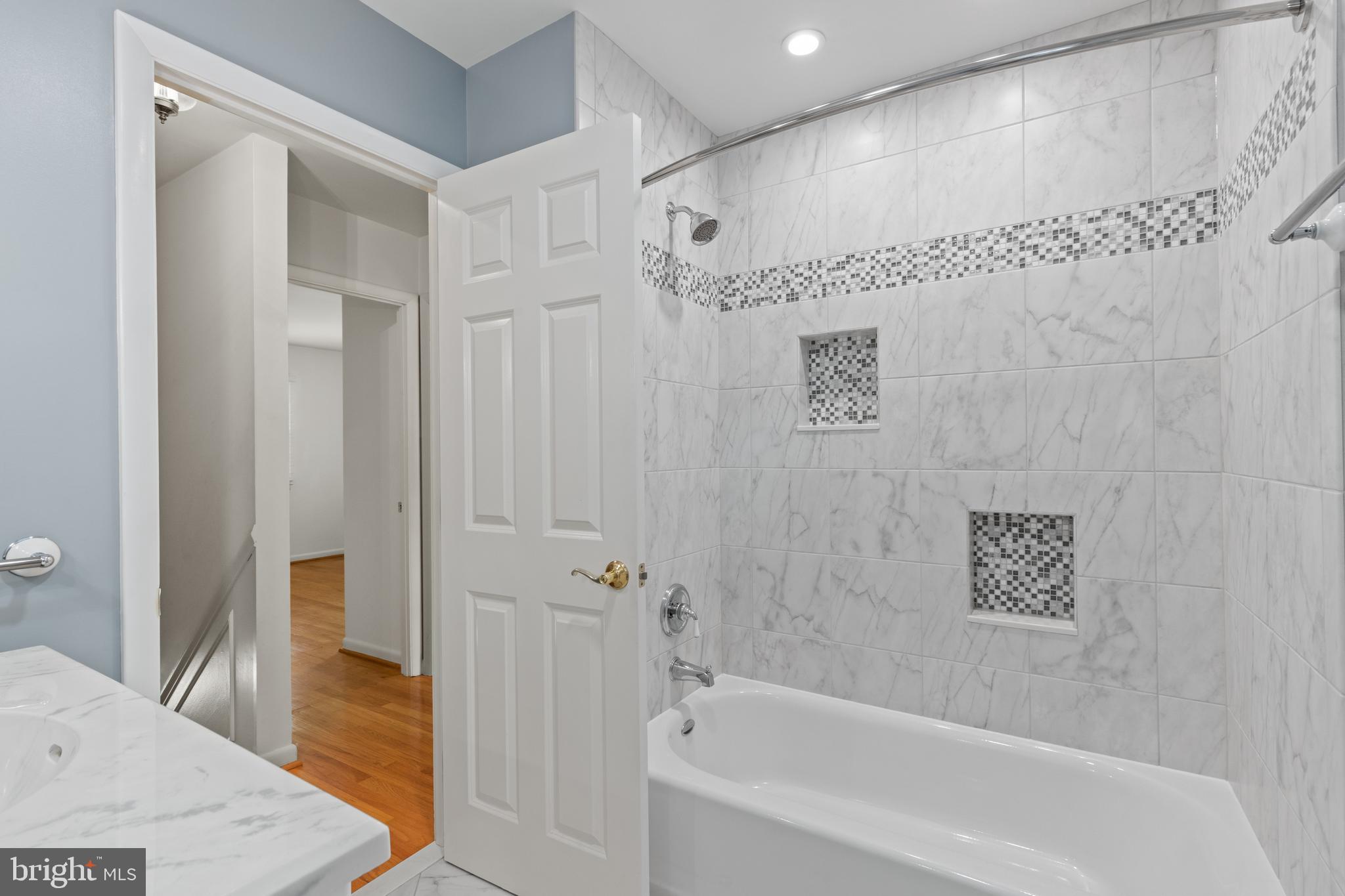 4401 Old Farm Road Baldwin, MD 21013 - Photo 21 of 43 Full bath