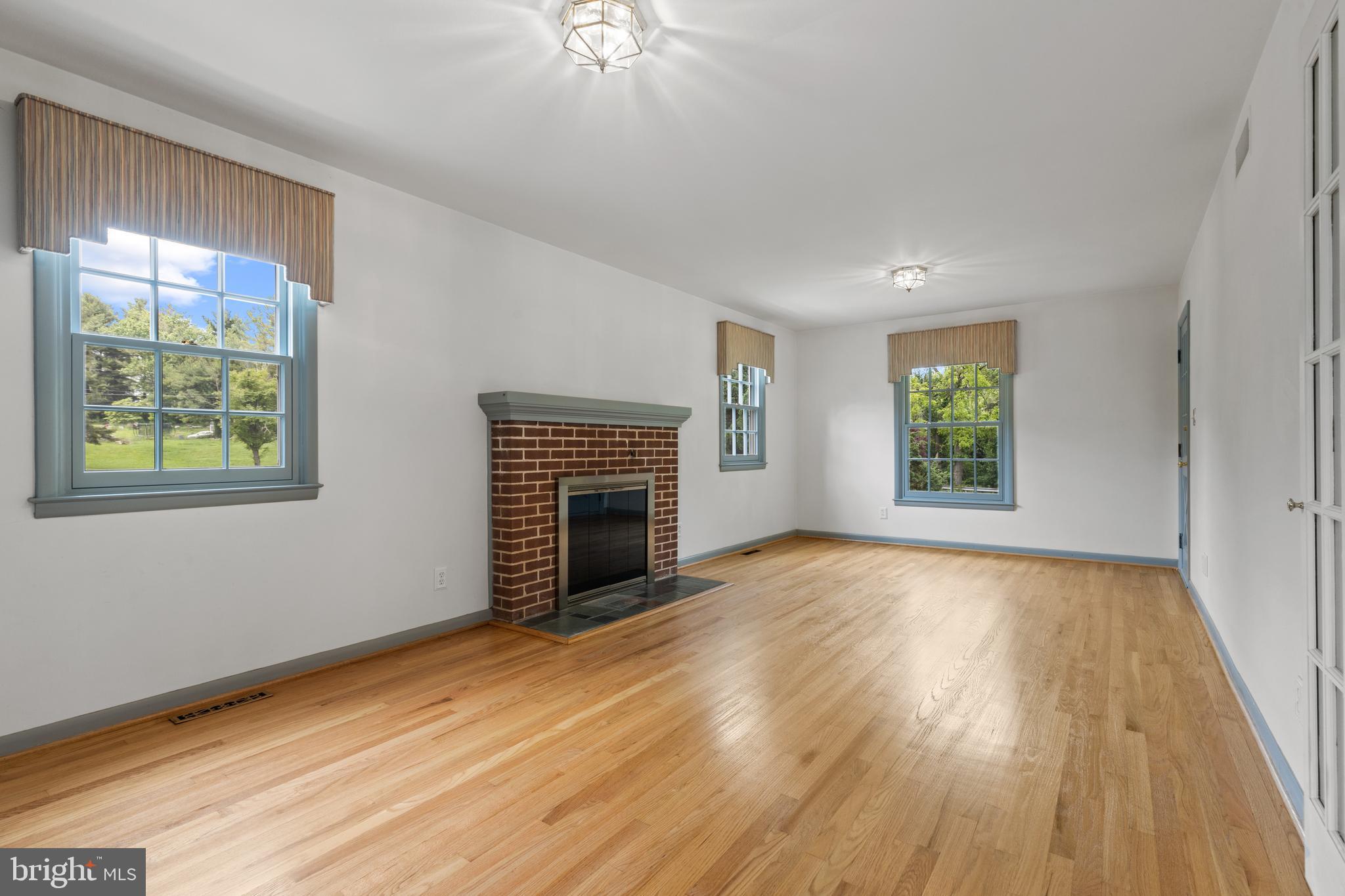 4401 Old Farm Road Baldwin, MD 21013 - Photo 7 of 43 Family room