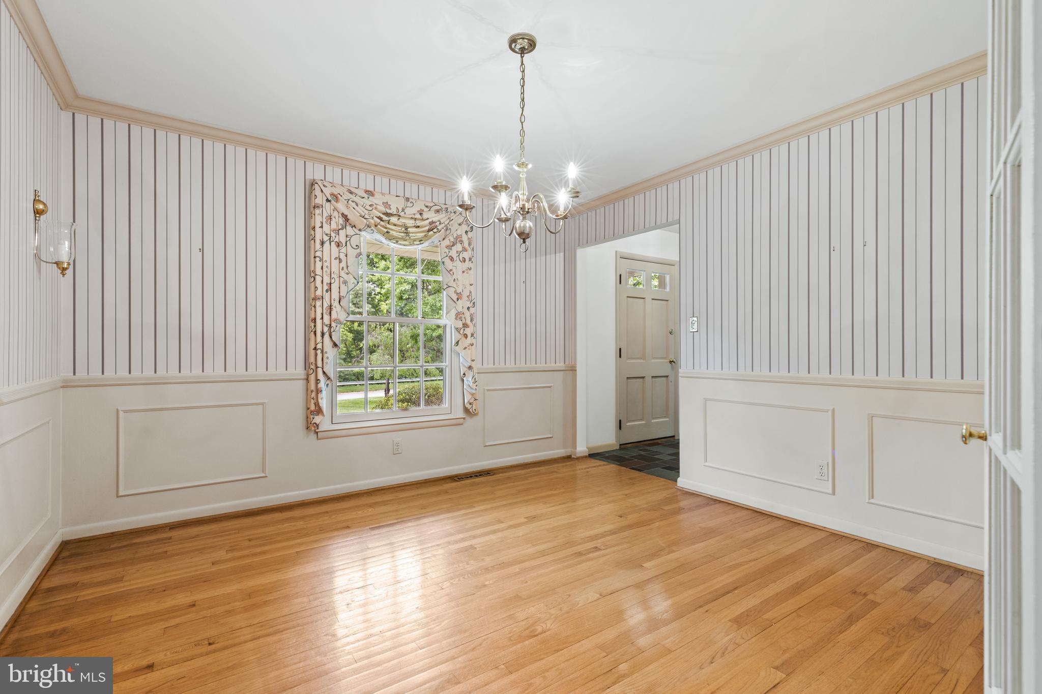 4401 Old Farm Road Baldwin, MD 21013 - Photo 9 of 43 Dining room