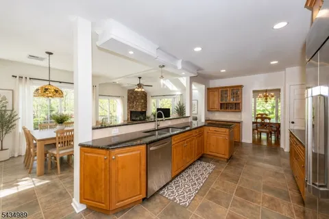 $945,000 | 43 Brush Hill Road, Kinnelon, NJ 07405