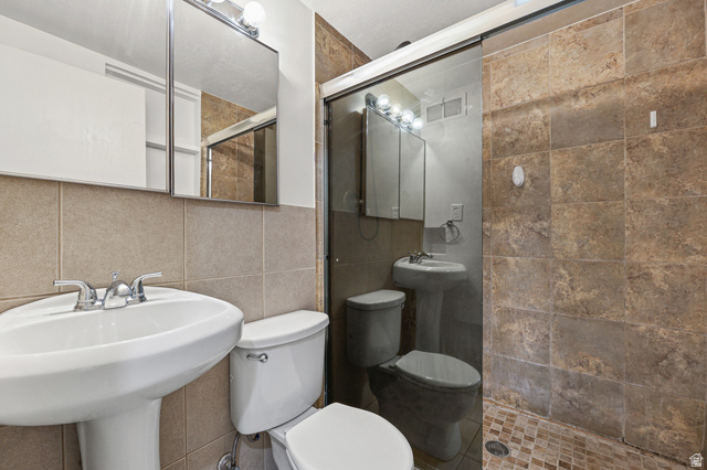 175 North 700 East Springville, UT 84663 - Photo 13 of 32 3/4 bathroom