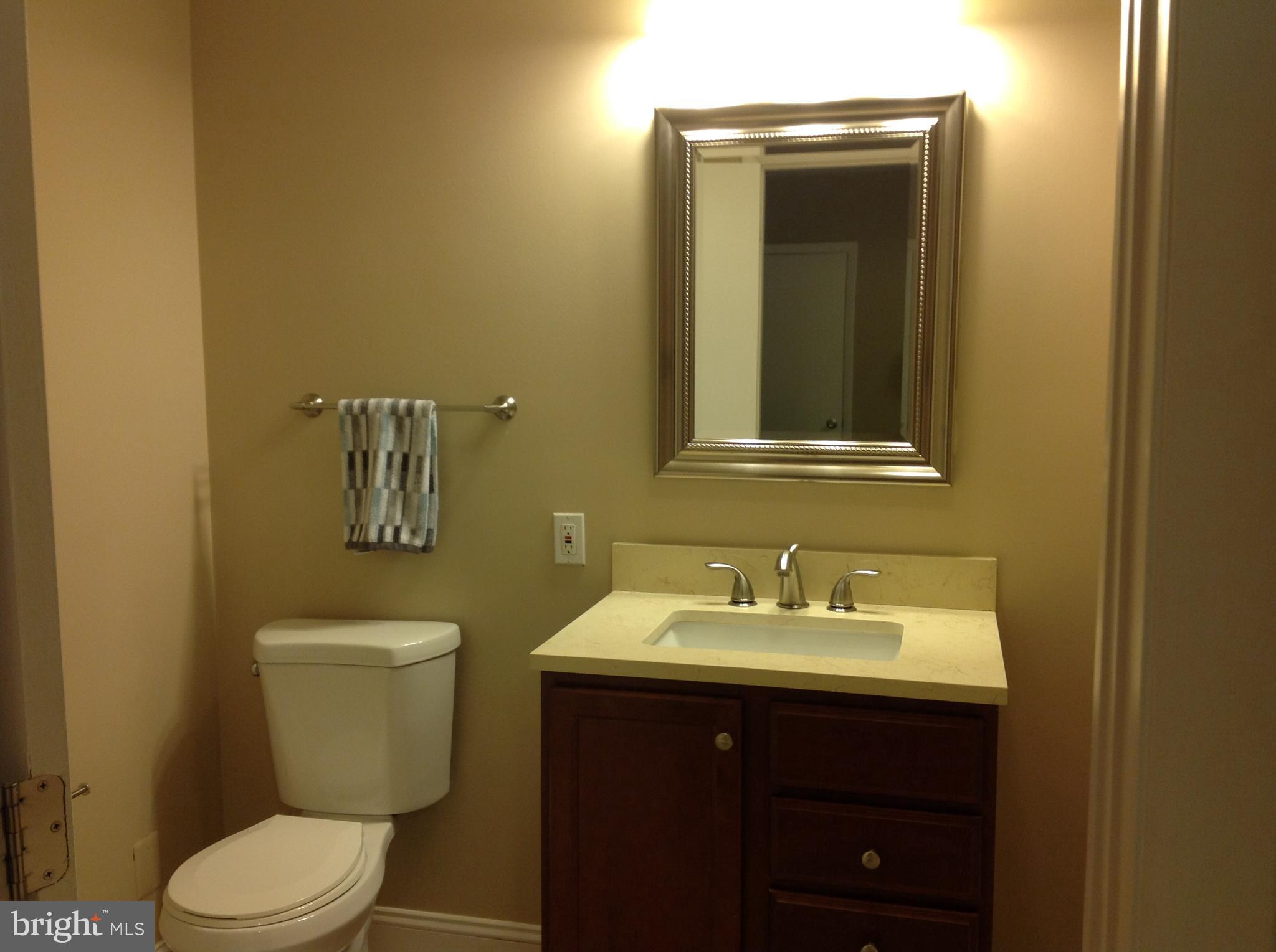 4005 Annellen Road Baltimore, MD 21215 - Photo 23 of 30 Bath (Master)