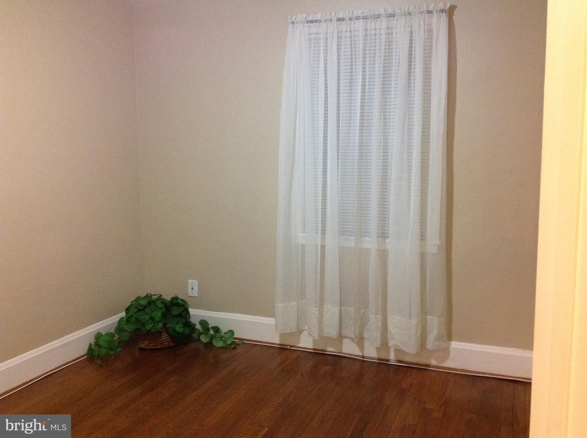 4005 Annellen Road Baltimore, MD 21215 - Photo 25 of 30 Bedroom 3