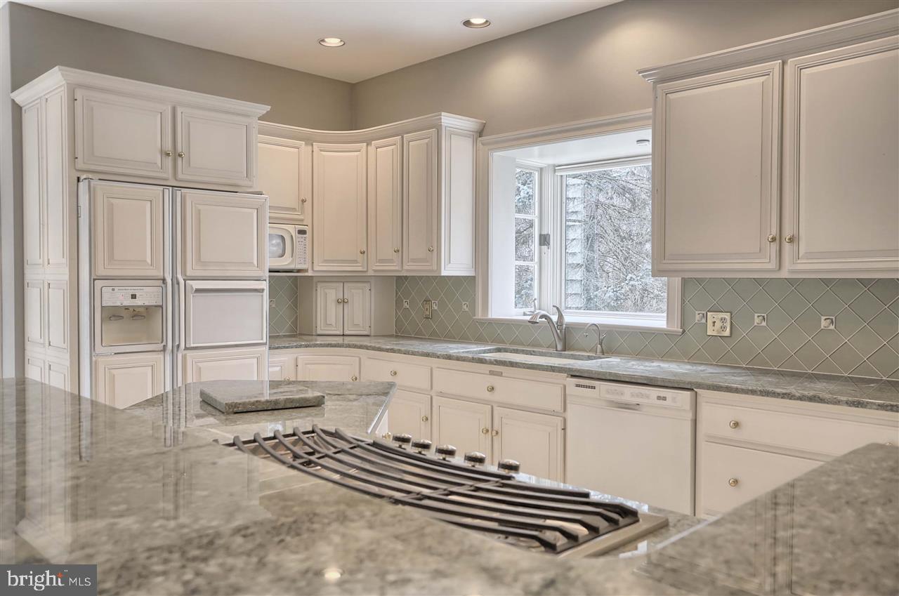 1250 Grantley Road York, PA 17403 - Photo 11 of 35 Gallery Image 11