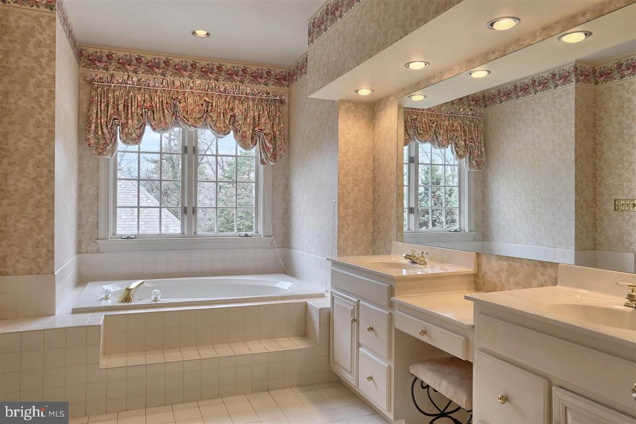 1250 Grantley Road York, PA 17403 - Photo 21 of 35 Gallery Image 21