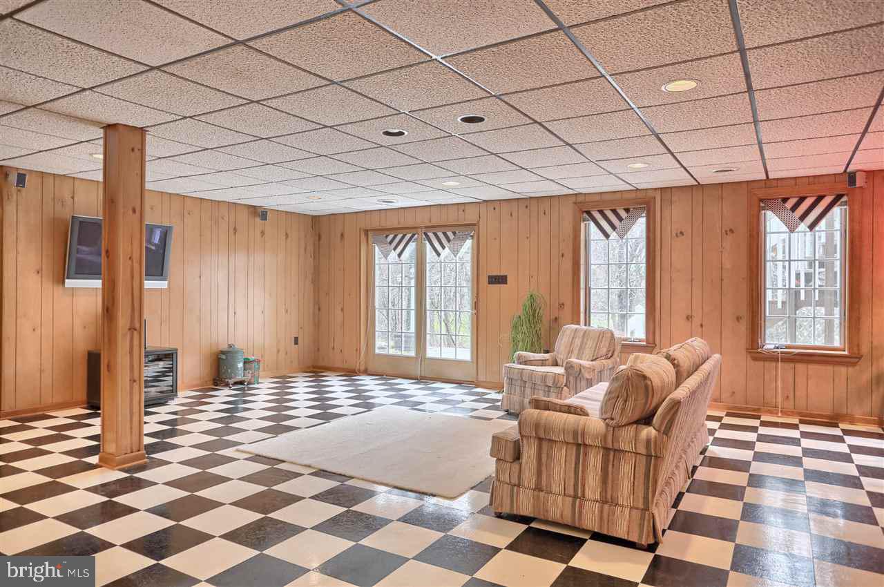 1250 Grantley Road York, PA 17403 - Photo 27 of 35 Gallery Image 27