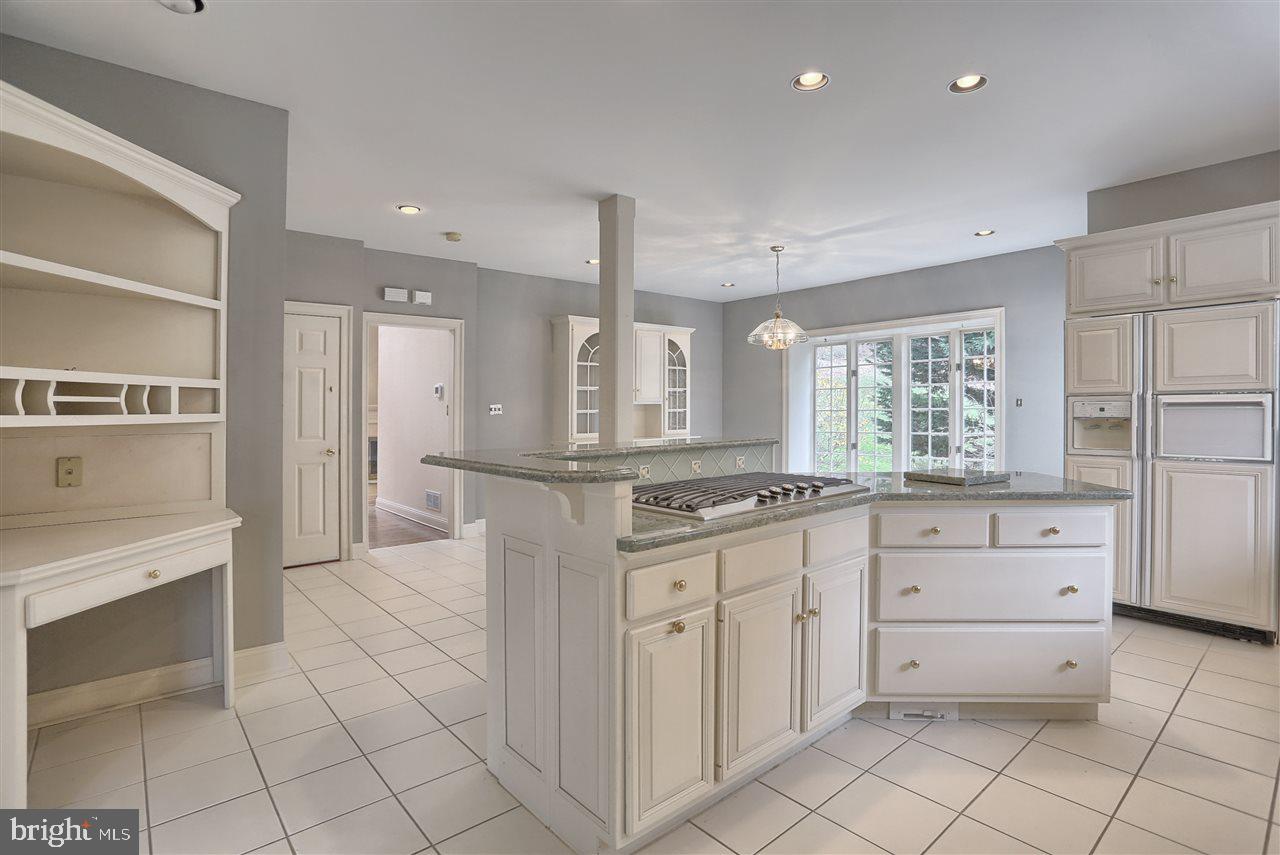 1250 Grantley Road York, PA 17403 - Photo 10 of 35 Gallery Image 10