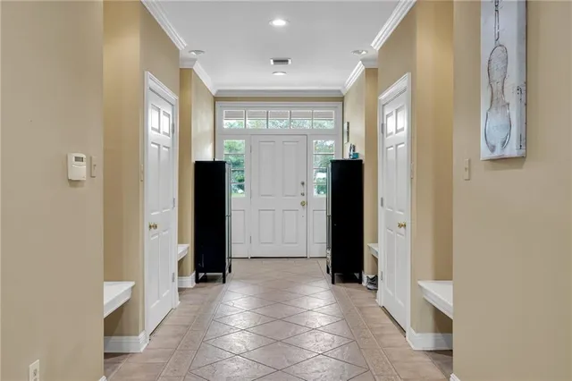 $965,000 | 7 Golf Villa Drive, New Orleans, LA 70131