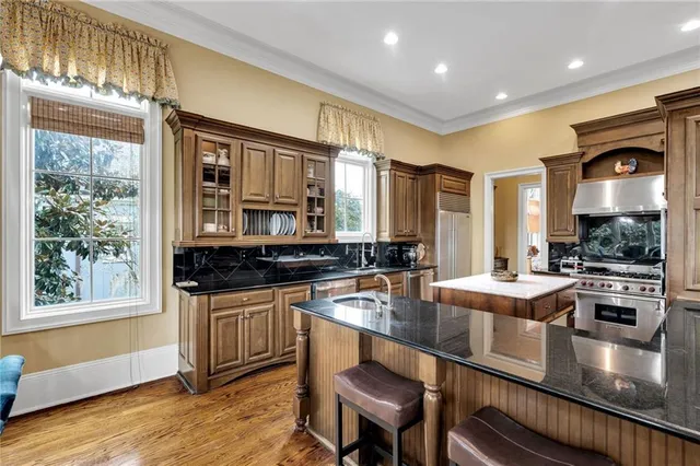 $965,000 | 7 Golf Villa Drive, New Orleans, LA 70131