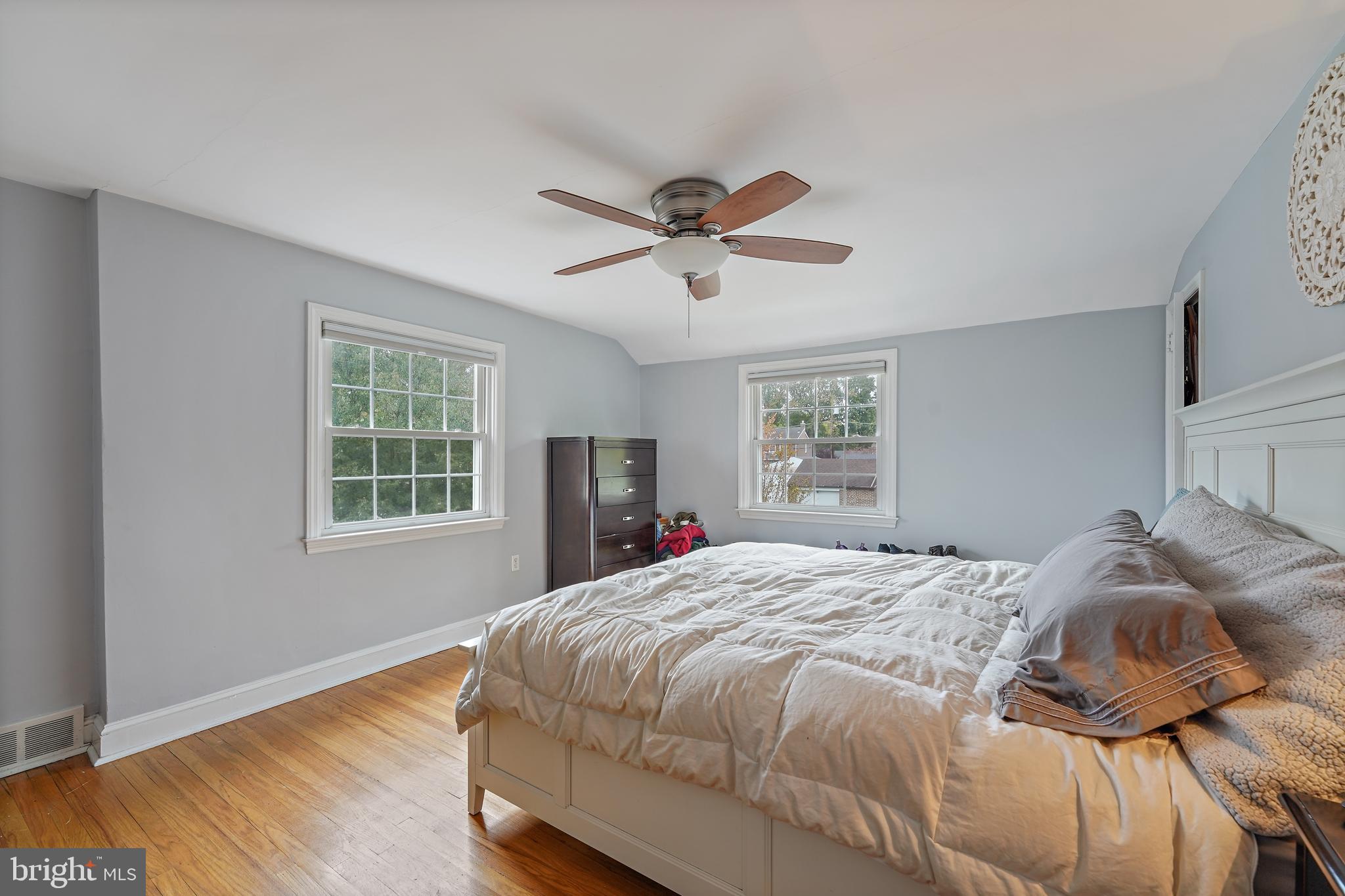 311 Avon Road Springfield, PA 19064 - Photo 20 of 38 a bedroom with a bed and a window